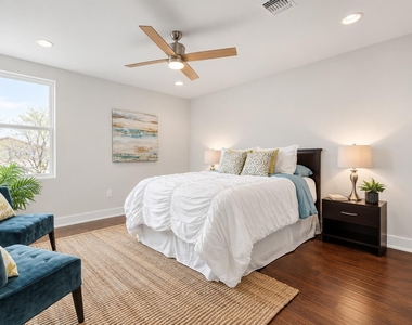 7104 Blessing Ave - Photo Thumbnail 11