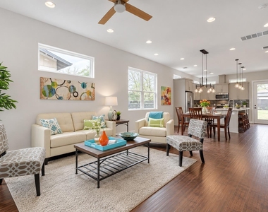 7104 Blessing Ave - Photo Thumbnail 1