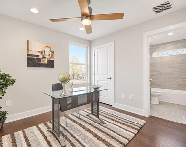 7104 Blessing Ave - Photo Thumbnail 17