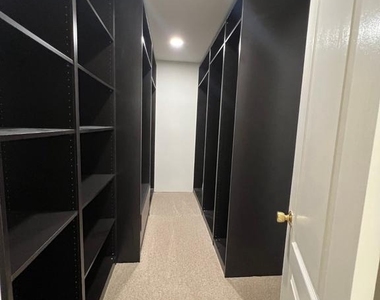 3025 Windy Knoll Court - Photo Thumbnail 15
