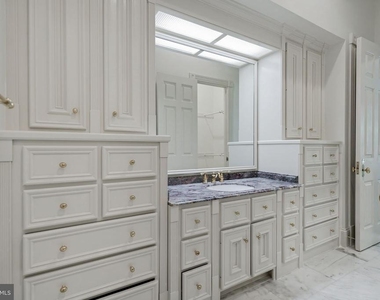 8705 Belmart Road - Photo Thumbnail 20