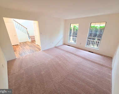 18552 Cape Jasmine Way - Photo Thumbnail 12