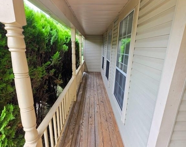 18552 Cape Jasmine Way - Photo Thumbnail 2