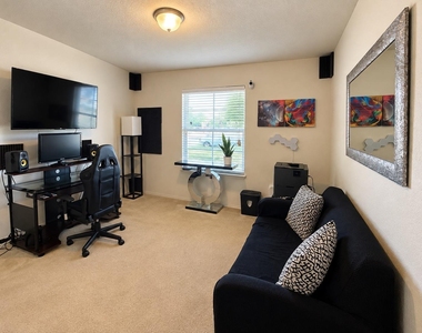 13301 Forest Sage St - Photo Thumbnail 11