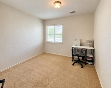 13301 Forest Sage St - Photo Thumbnail 15