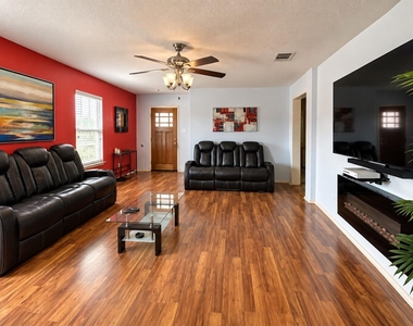 13301 Forest Sage St - Photo Thumbnail 2