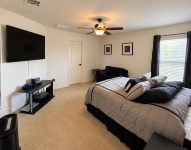 13301 Forest Sage St - Photo Thumbnail 6