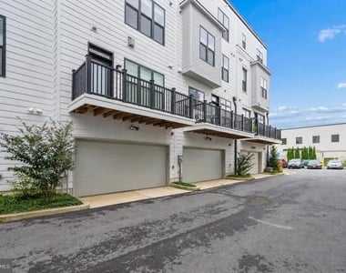 11344 Emerald Park Road - Photo Thumbnail 37