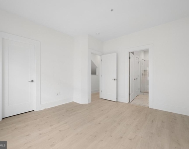 11344 Emerald Park Road - Photo Thumbnail 18
