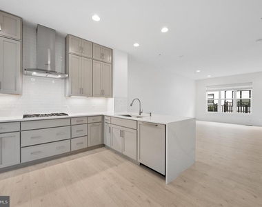 11344 Emerald Park Road - Photo Thumbnail 8