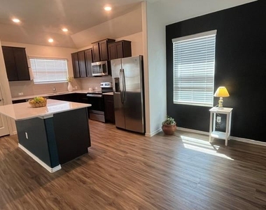 105 Guardian Angel Ct - Photo Thumbnail 16