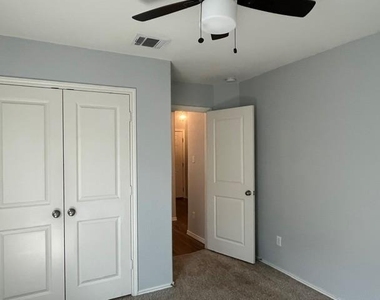 105 Guardian Angel Ct - Photo Thumbnail 31