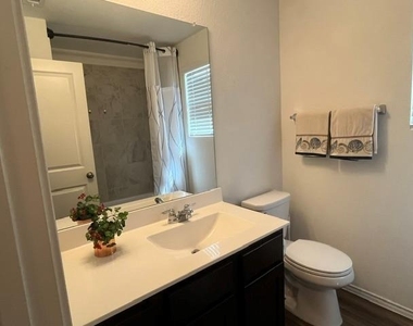 105 Guardian Angel Ct - Photo Thumbnail 25