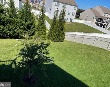 5801 Coppelia Drive - Photo Thumbnail 23
