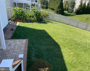 5801 Coppelia Drive - Photo Thumbnail 26