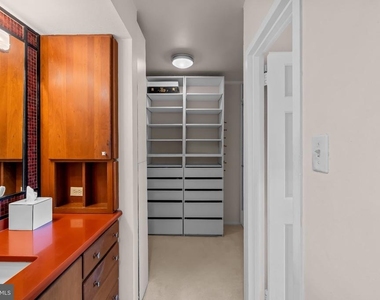4515 Willard Avenue - Photo Thumbnail 31