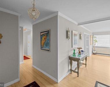 4515 Willard Avenue - Photo Thumbnail 21