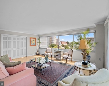 4515 Willard Avenue - Photo Thumbnail 14