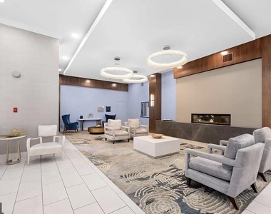 4515 Willard Avenue - Photo Thumbnail 44