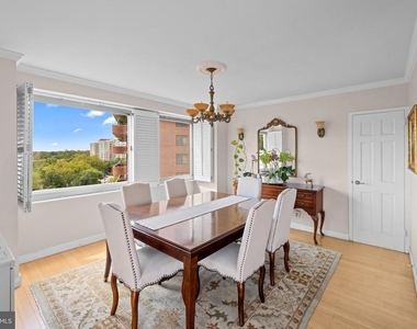 4515 Willard Avenue - Photo Thumbnail 15