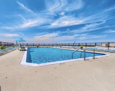 4515 Willard Avenue - Photo Thumbnail 35