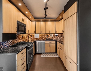 4515 Willard Avenue - Photo Thumbnail 6