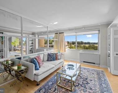 4515 Willard Avenue - Photo Thumbnail 19