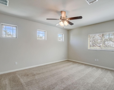 7618 Evening Sky Cir - Photo Thumbnail 32