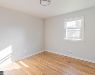 11714 Tifton Drive - Photo Thumbnail 9