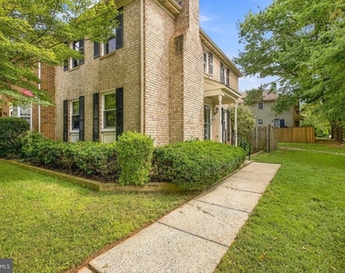 15617 Ambiance Drive - Photo Thumbnail 6