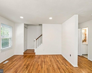 15617 Ambiance Drive - Photo Thumbnail 10