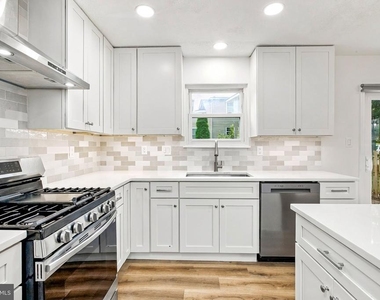 15617 Ambiance Drive - Photo Thumbnail 19