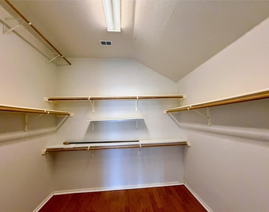 8618 Columbia Falls Dr - Photo Thumbnail 17