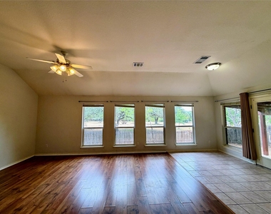 8618 Columbia Falls Dr - Photo Thumbnail 2