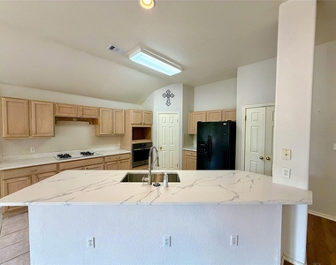 8618 Columbia Falls Dr - Photo Thumbnail 5