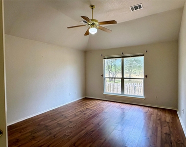 8618 Columbia Falls Dr - Photo Thumbnail 12