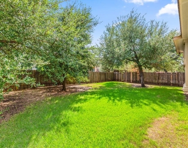 5209 Mandevilla Dr - Photo Thumbnail 38