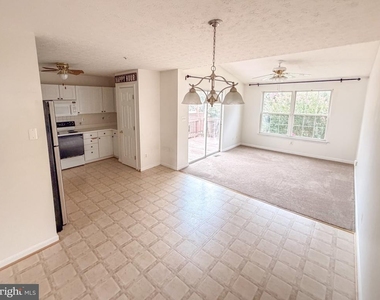 517 Doefield Court - Photo Thumbnail 3