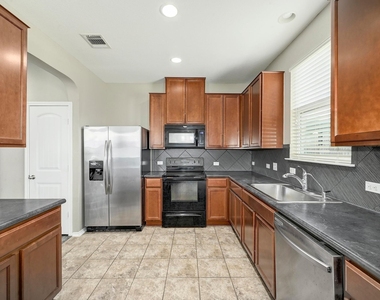 191 Cushman Dr - Photo Thumbnail 7