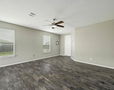 191 Cushman Dr - Photo Thumbnail 3