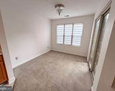 1708 Landmark Drive - Photo Thumbnail 8