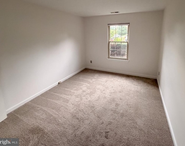 1708 Landmark Drive - Photo Thumbnail 7