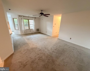 1708 Landmark Drive - Photo Thumbnail 4