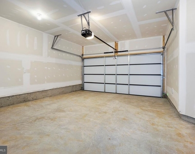 857 Amity Street - Photo Thumbnail 6