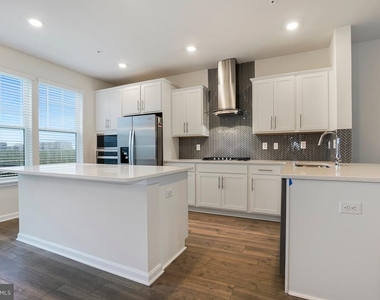 857 Amity Street - Photo Thumbnail 41