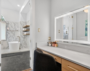 402 Aria Dr - Photo Thumbnail 19