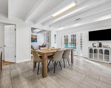 211 Lessin Ln - Photo Thumbnail 2