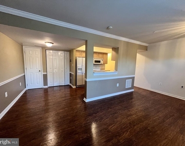 114 N Altamont Avenue - Photo Thumbnail 7