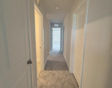 2197 Winterberry Lane - Photo Thumbnail 8