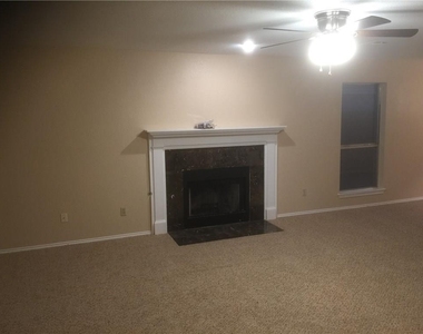 2205 Wisteria Way - Photo Thumbnail 9